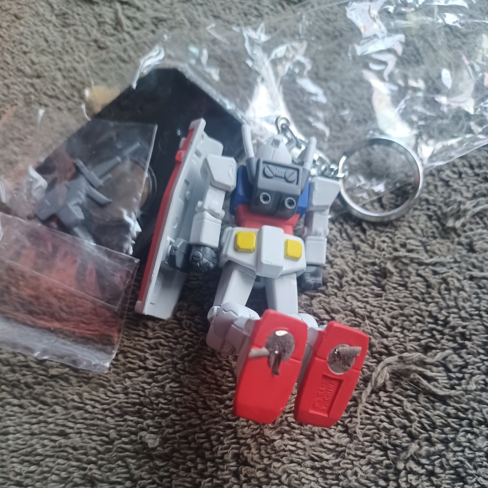 Gundam Figure - Picture 3 of 7